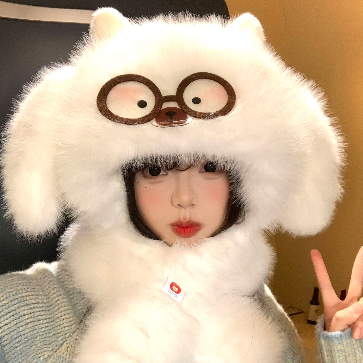 可爱眼镜小狗毛绒帽子围巾一体女