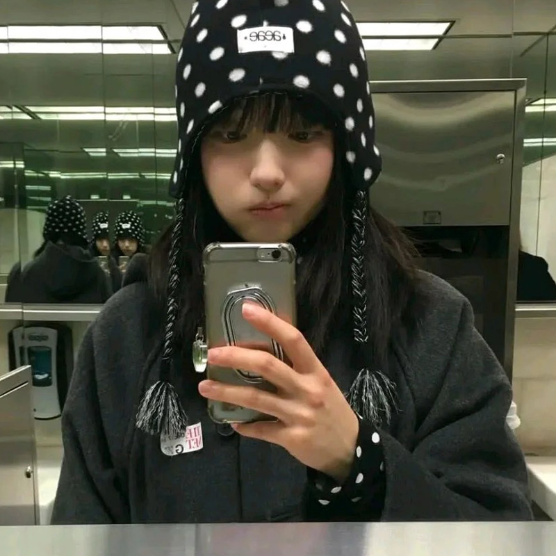 双面可戴波点护耳毛线帽女秋冬季