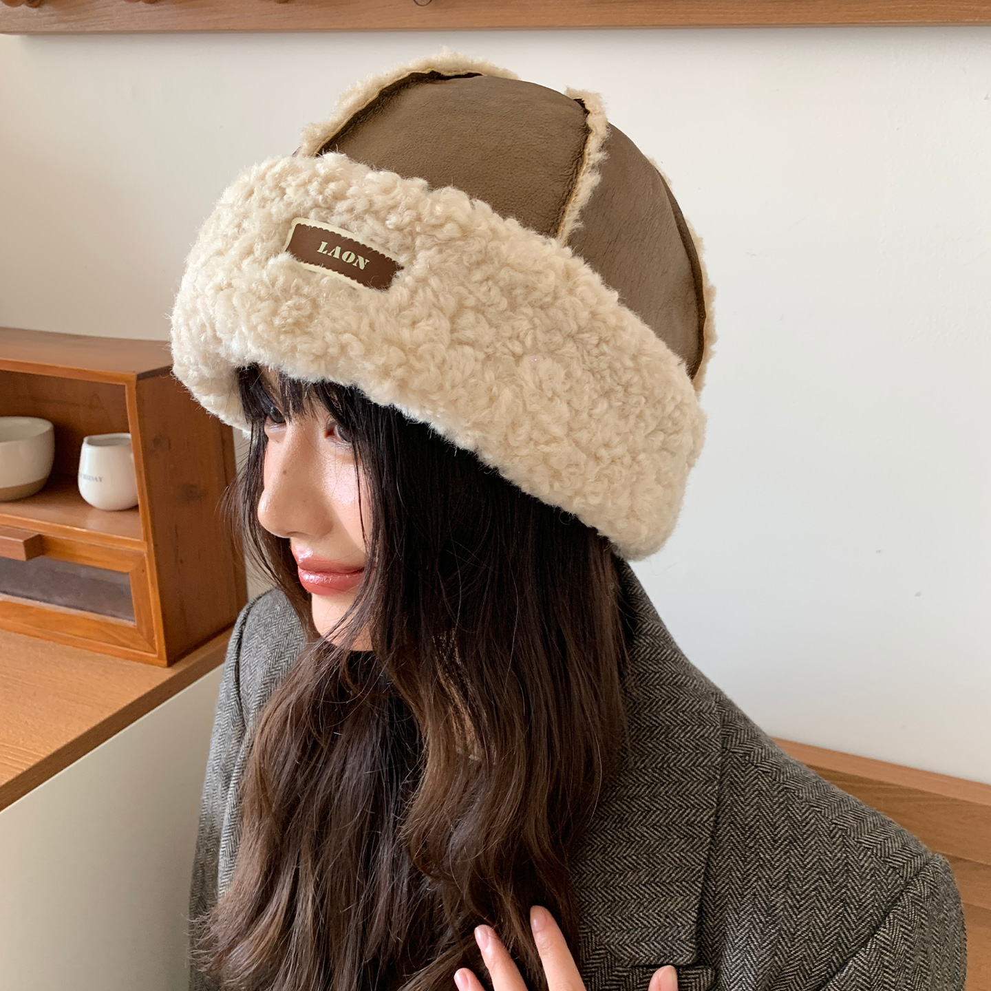 麂皮绒渔夫帽女秋冬韩系复古加厚