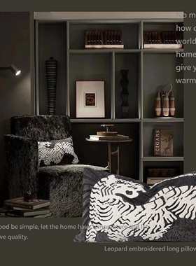 TIFFHOME板间软装搭配客厅沙发白色刺绣老虎主题轻奢腰枕抱枕定制