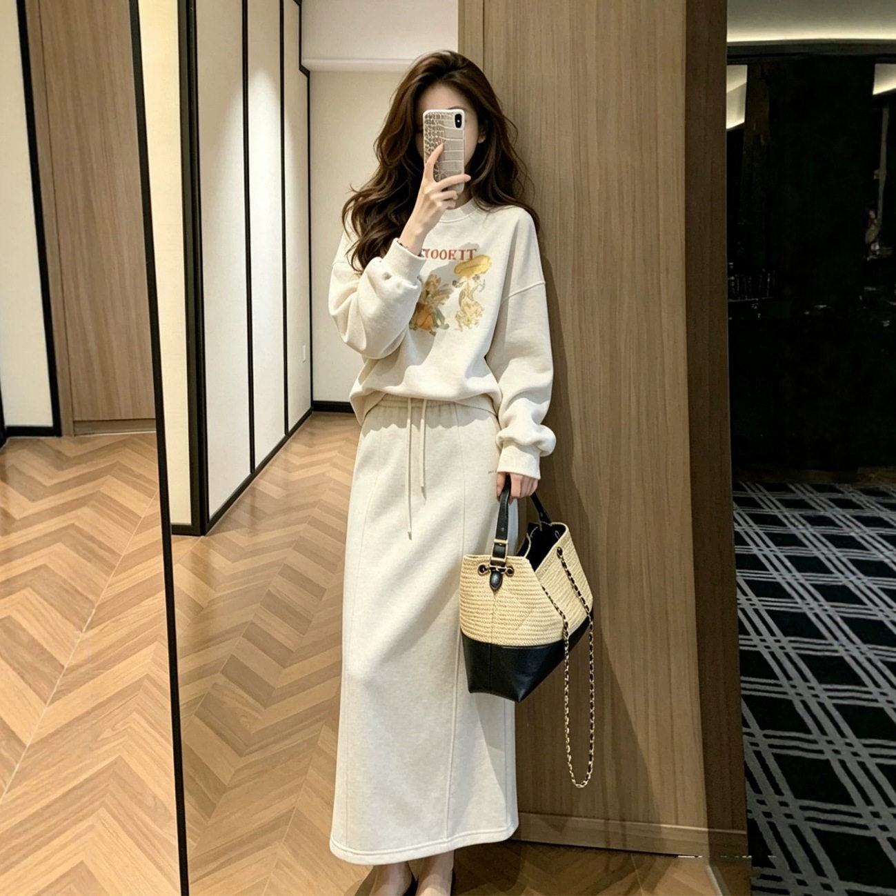 2026秋季女装韩系休闲运动气质高级感燕麦色印花卫衣半身裙两件套