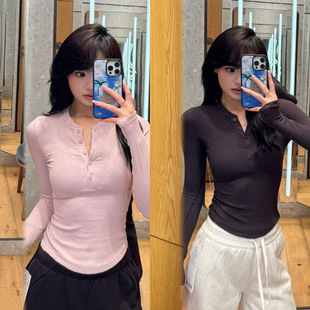 Hold 纽扣T恤打底衫 Tight同款 亨利衫 上衣 女士紧身剪裁长袖 现货