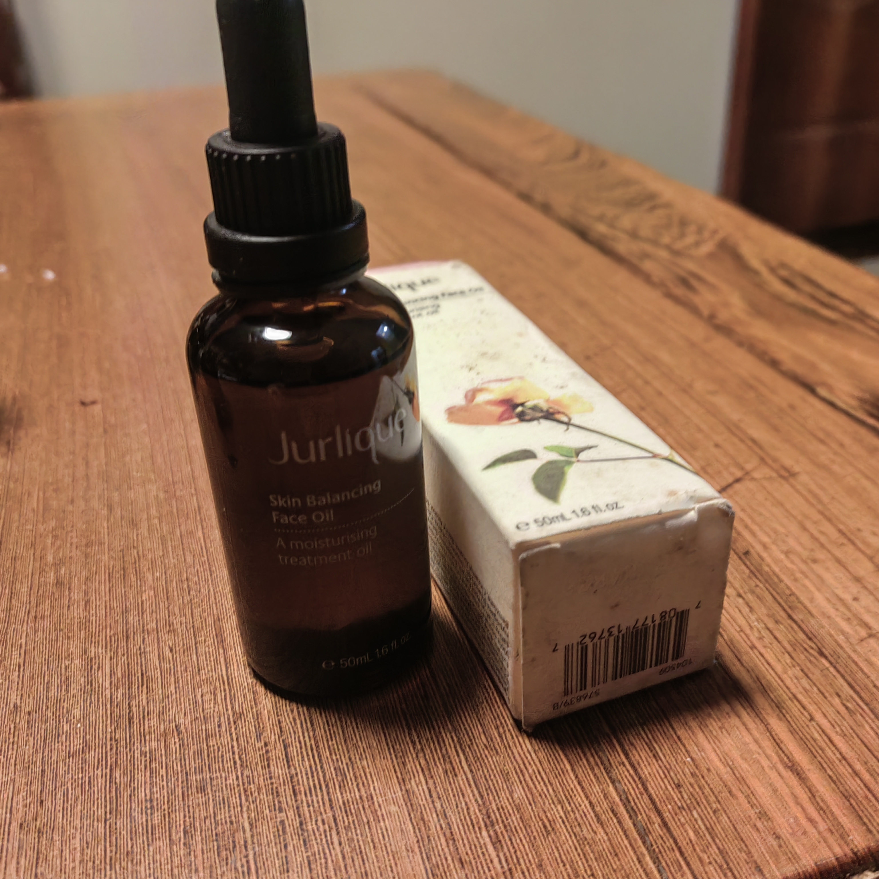 茱莉蔻jurlique衡肤滋润精华油效期到25年12月无盒无字迹介意慎拍