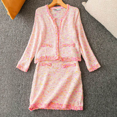 V领长袖针织开衫+针织毛线半身裙