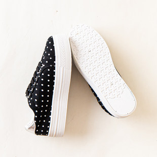 春秋款韩版时尚小白鞋黑底拼色清新百搭厚底板鞋休闲平底鞋帆布鞋