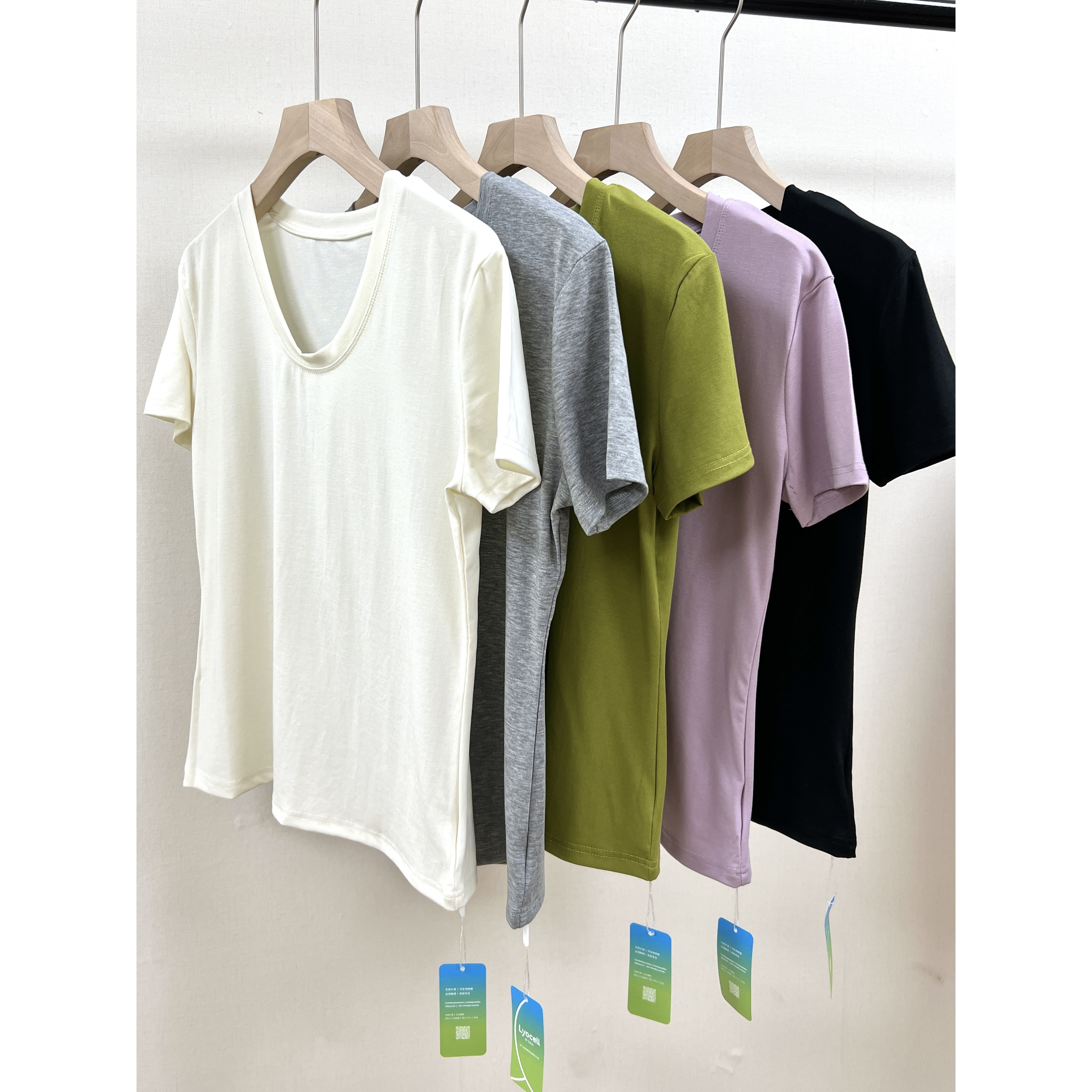 果冻面料正肩UV领短袖套头T恤