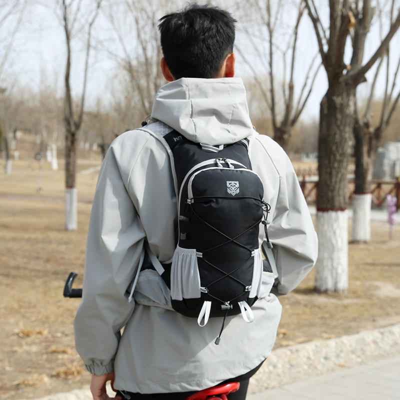 2025新款户外运动骑行包女大容量旅行背包轻便徒步登山包男双肩包