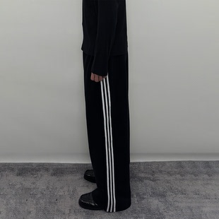 男 宽松BAGGY针织卫裤 Roast lucky刺绣贴布纯棉廓形运动直筒长裤