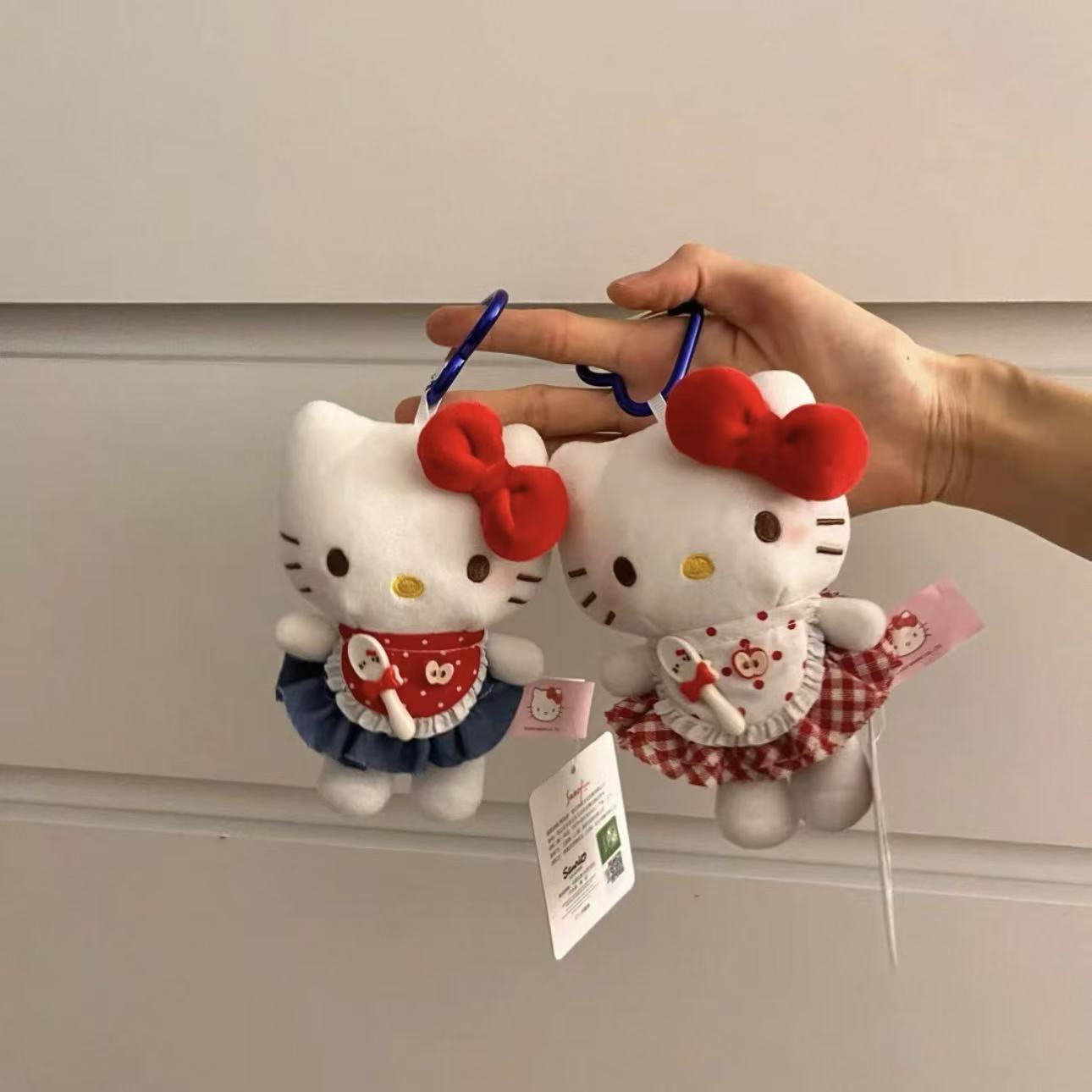 正版HelloKitty凯蒂猫包包挂件卡通可爱毛绒玩偶钥匙扣礼物装饰