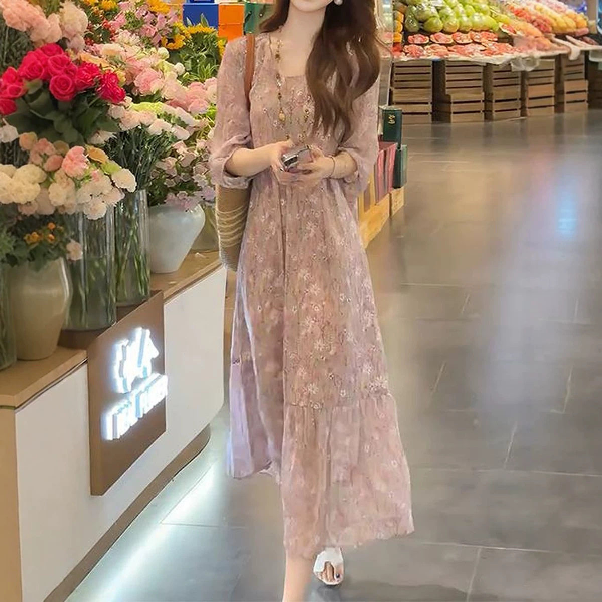 2026夏季新款宽松显瘦碎花长裙子高级感法式轻奢时尚印花连衣裙女