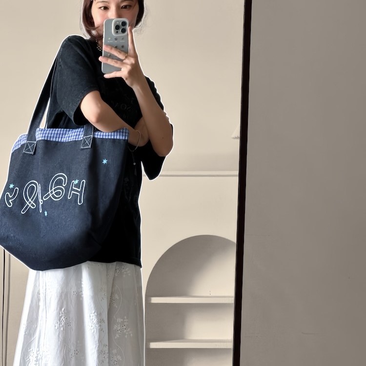 格子牛仔包2025新款大容量女包单肩包时尚撞色高级感蓝色刺绣休闲