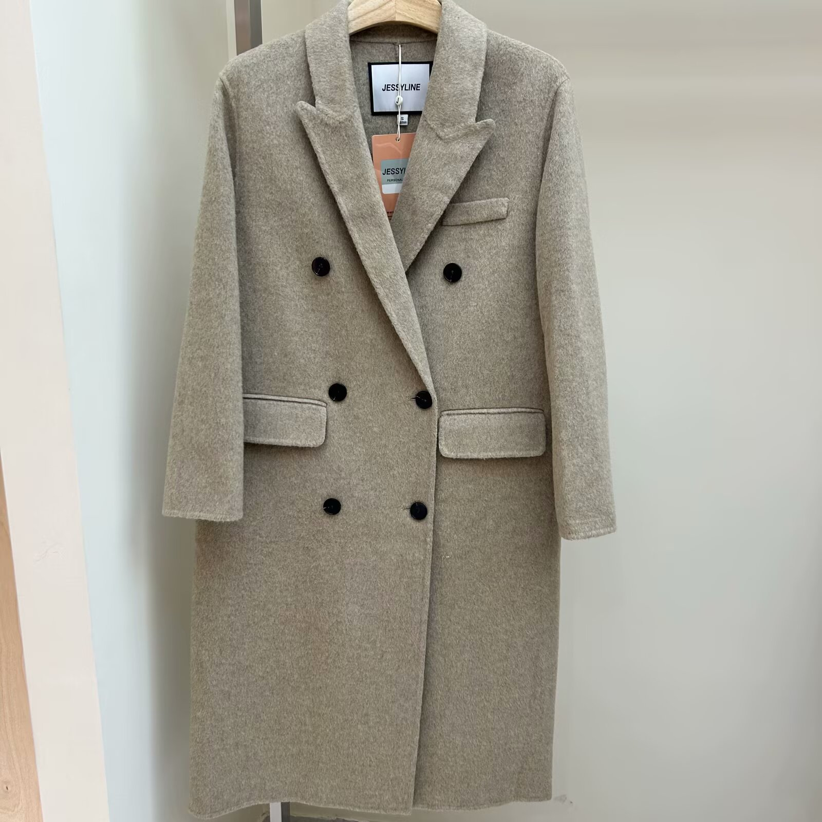 Jessyline/专柜正品杰西莱2024冬百搭大衣外套441105329-1780