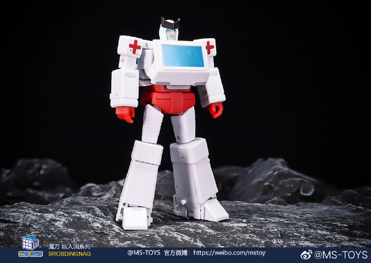 魔方G1救护医生小比例变形玩具