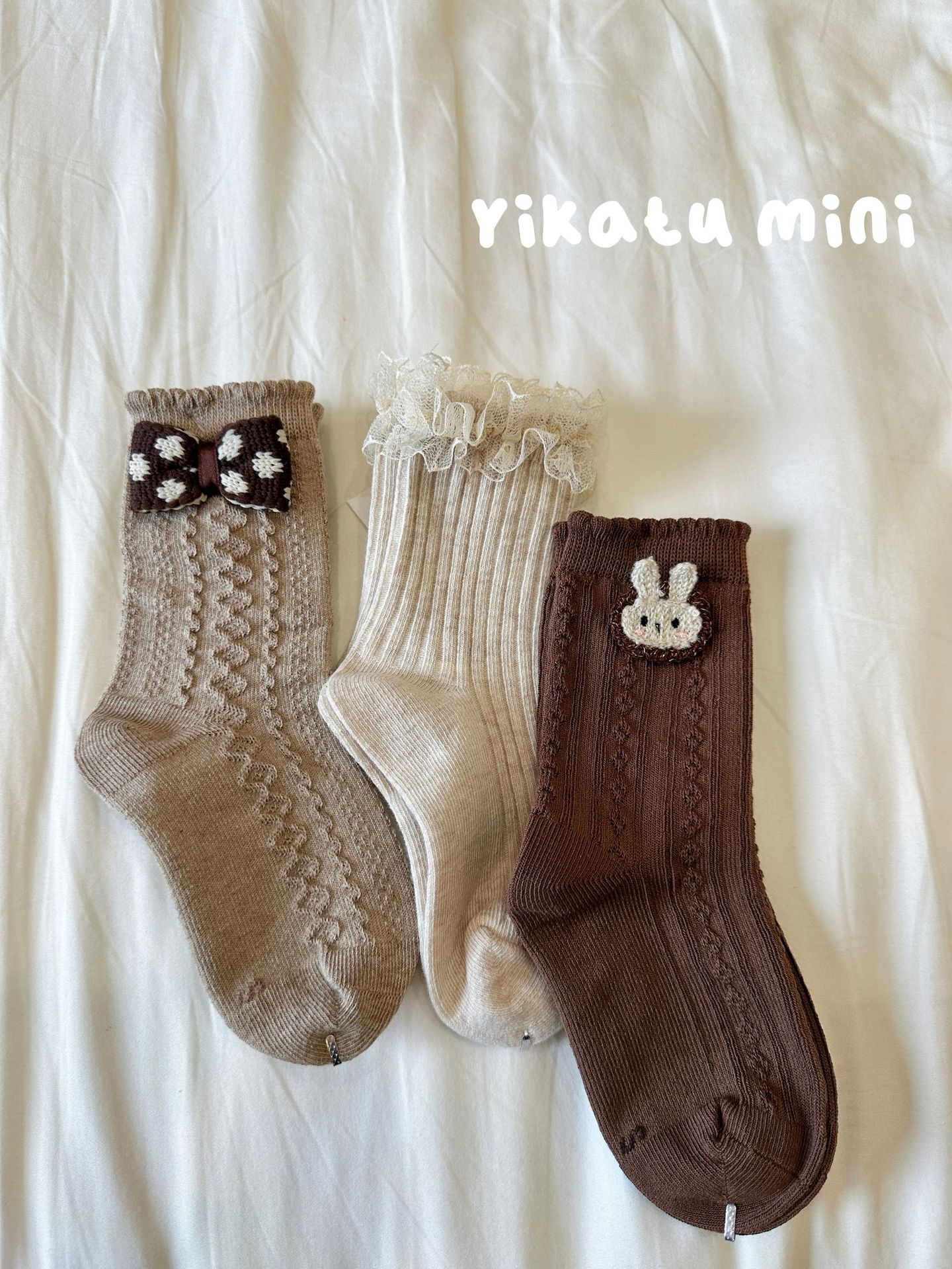 Yikatu伊卡兔儿童袜子2024秋款新款咖色小兔花边童袜儿童中筒袜