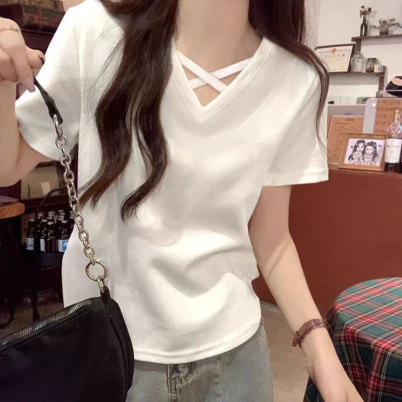 正肩设计感小众交叉V领宽松显瘦上衣白色纯棉短袖t恤女2026夏新款