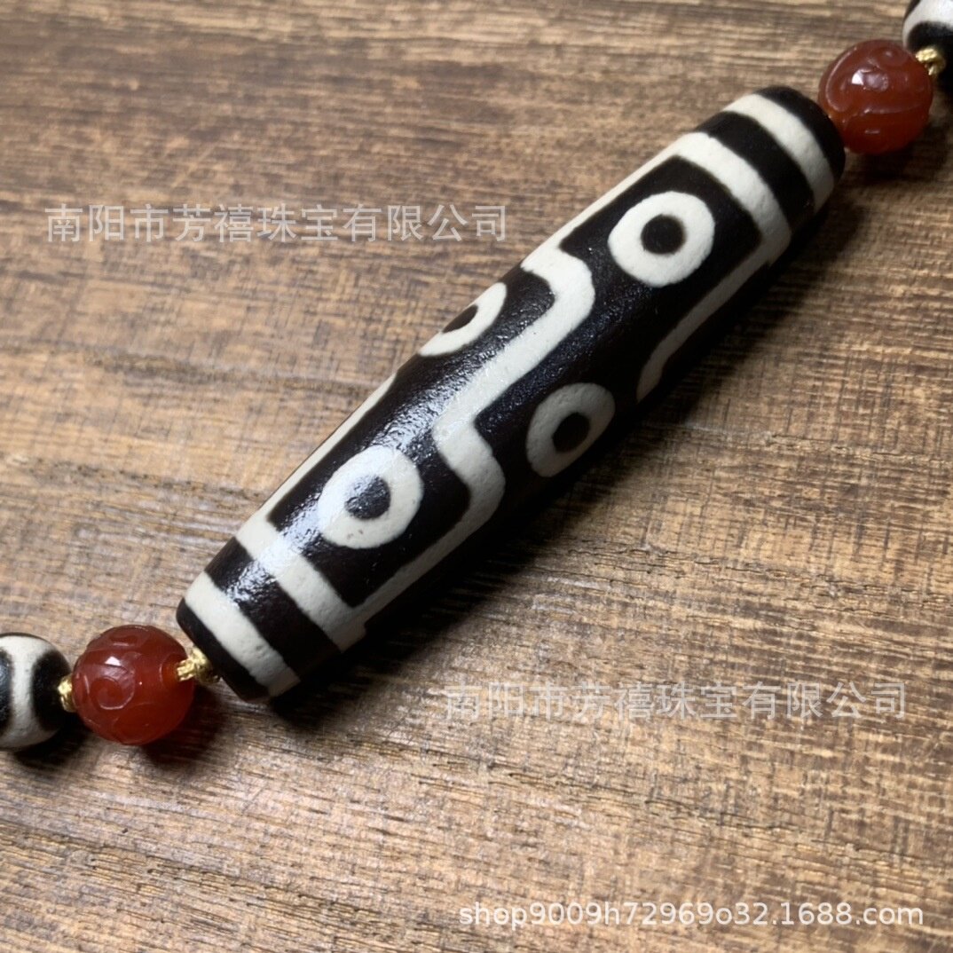精品风化老玛瑙高油包浆九眼天珠 皮壳细腻醇厚 风化清晰 品相一