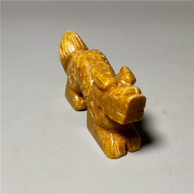 供应珠宝仿古岫玉做旧生肖龙摆件雕刻仿老玉手把件批发