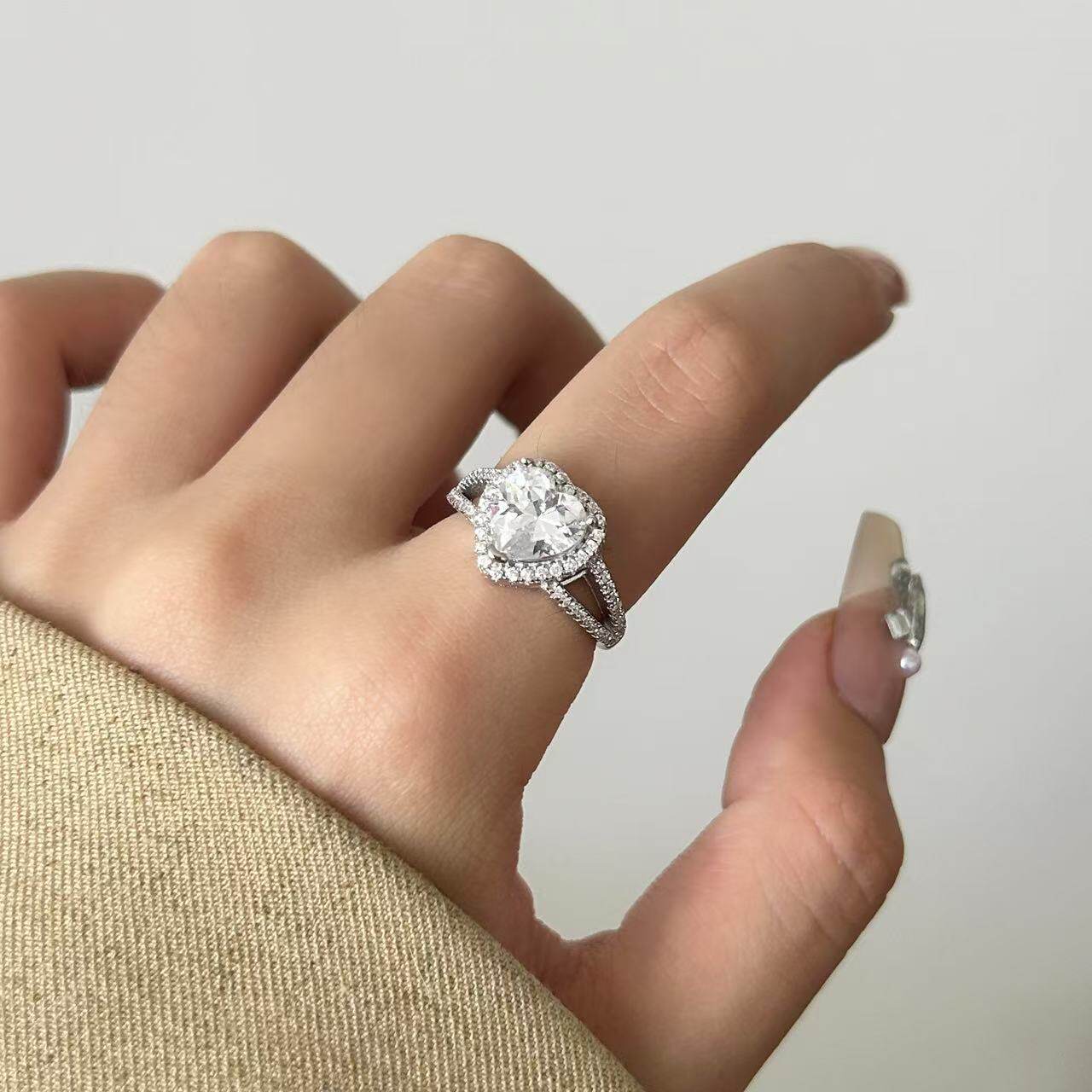 跨境热卖925纯银韩版感时尚一克拉爱心形婚戒女戒指开口指环