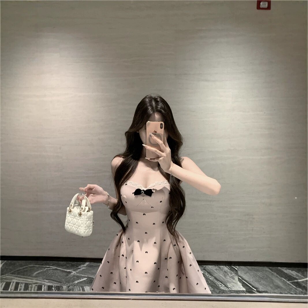 蝴蝶结蕾丝印花吊带连衣裙女夏季纯欲收腰短裙无胸垫修身蓬蓬裙子