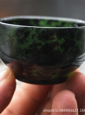 墨绿玉石酒杯天然养生墨玉茶杯墨绿玉茶碗男女药石玉杯子玉摆件