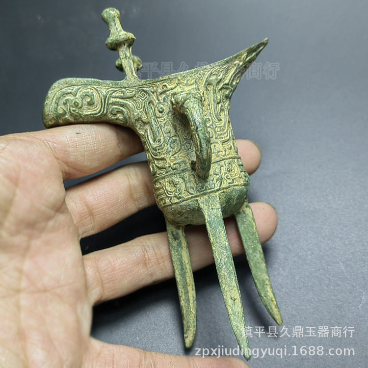 仿古做旧酒杯酒具青铜器摆件批发三脚杯古代酒樽道具家居办公摆件
