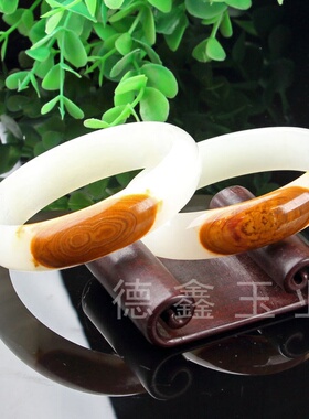 玉石新疆白玉 缠丝玉手镯带红油皮素面复古玉镯仿和田玉糖色 送盒