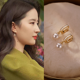 刘亦菲同款2026新款爆款珍珠耳环耳饰女高级感显脸小纯银珍珠耳钉