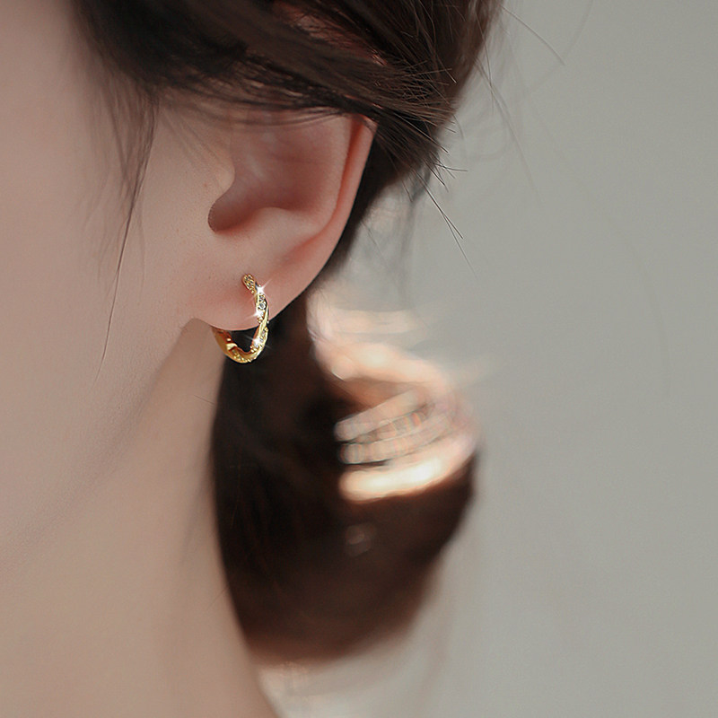 耳环圈圈2025新款爆款小众独特耳饰女金色高级感素圈耳扣百搭耳圈,饰品/流行首饰/时尚饰品新,耳钉,淘宝优惠券,粉丝福利购,淘宝优惠卷