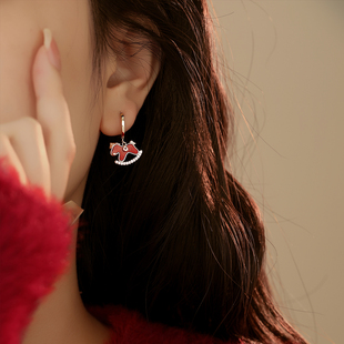 马上有钱新年耳圈本命年新中式 红色轻奢生肖耳饰 马年银耳环女爆款