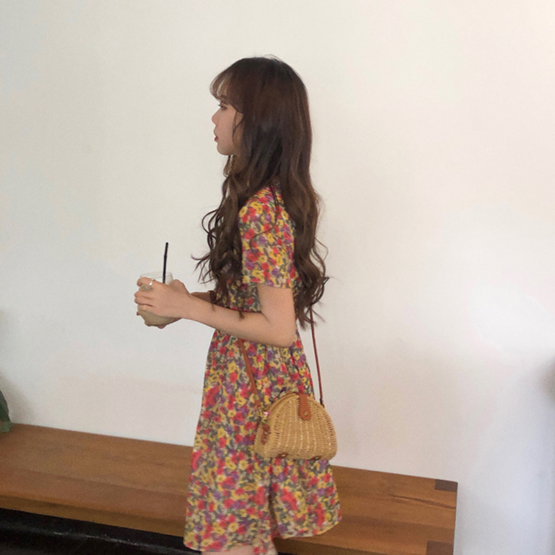 2019年流行网红初秋女装梗桔初恋
