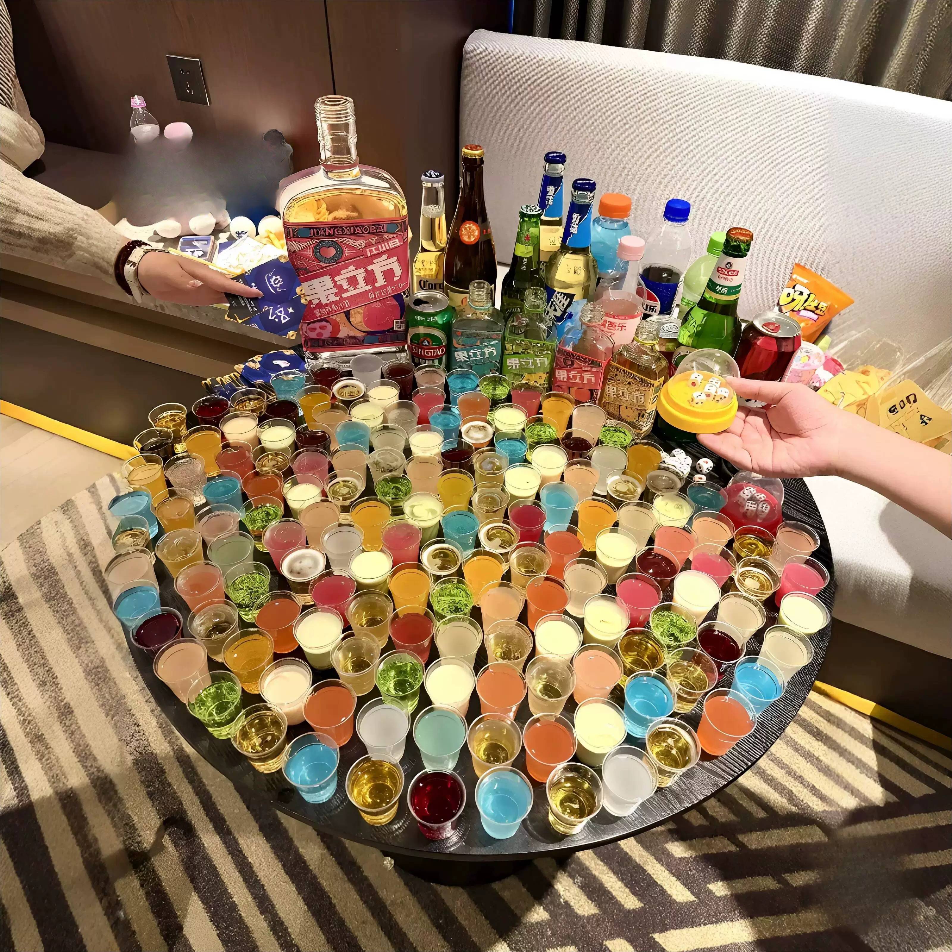 【女巫的毒药】一次性小酒杯朋友聚会专用派对小游戏迷你款分酒器