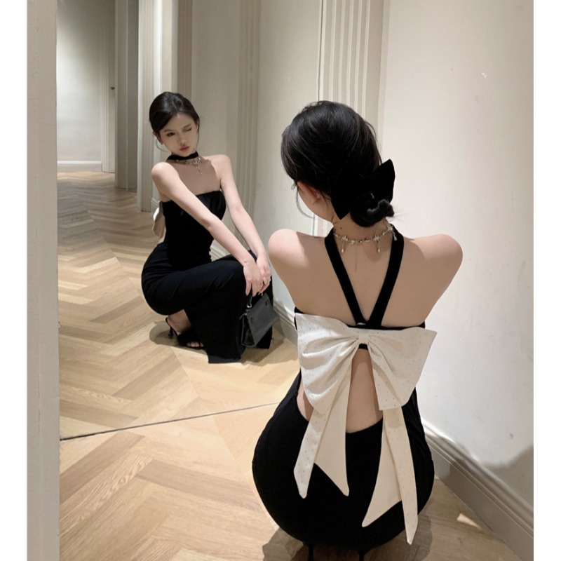 法式黑色吊带挂脖连衣裙女早秋富家千金高级性感修身包臀礼服长裙