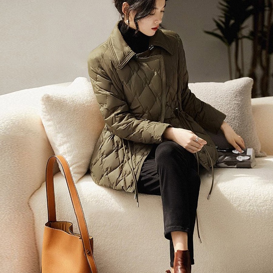 专柜正品轻奢优雅温暖轻薄舒适减龄收腰显瘦白鹅绒短款羽绒服外套