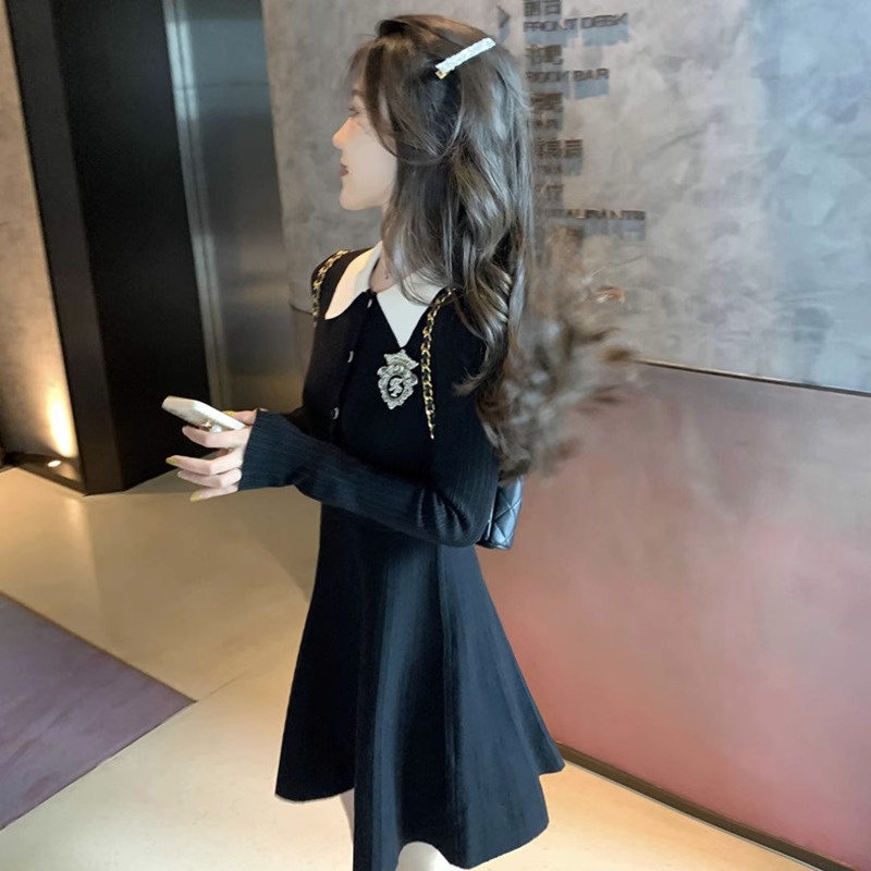 2025新款高级感小黑裙JK学院风配大衣内搭打底针织洋装子女秋冬