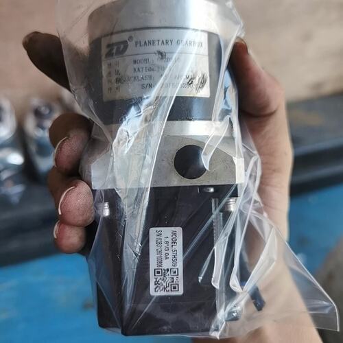 议价雷赛57hs09配中大减速机，10：1，18只，出轴14，长
