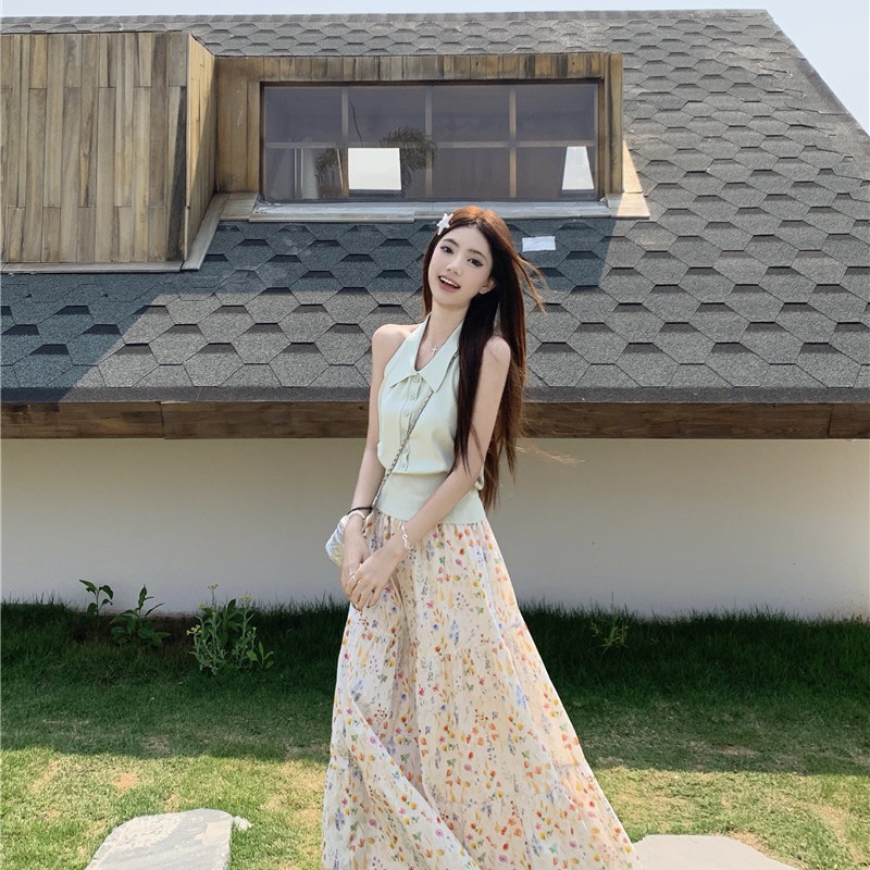 提莫少女翻领挂脖针织衫夏季无袖露背性感上衣百搭高腰碎花半身裙
