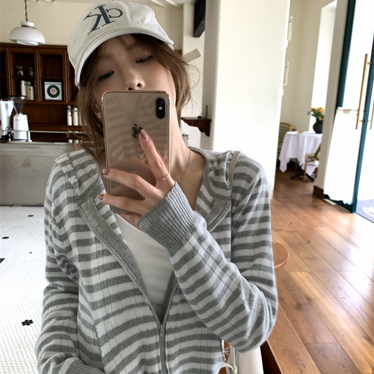 薄款显瘦针织开衫卫衣外套女