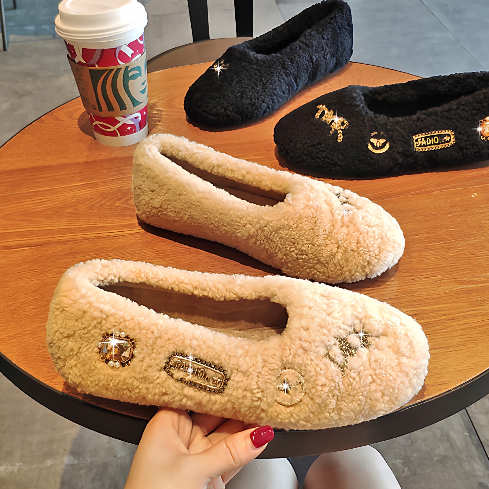 水钻羊羔毛毛毛鞋女冬季外穿平底加绒豆豆鞋显脚小皮毛一体棉瓢鞋,女鞋,浅口单鞋,淘宝优惠券,粉丝福利购,淘宝优惠卷