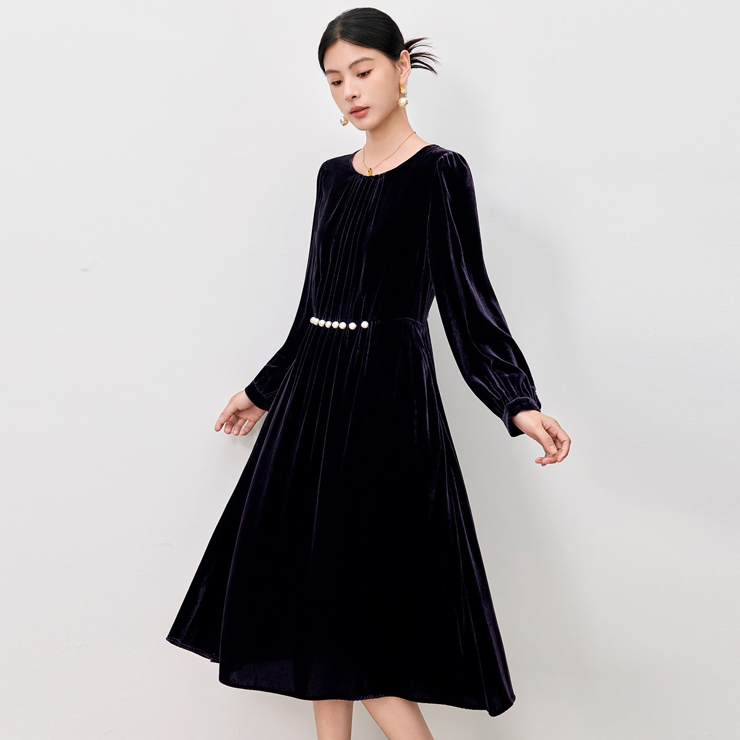 水墨佳人桑蚕丝丝绒连衣裙女2025冬新款高端气质收腰显瘦真丝裙子