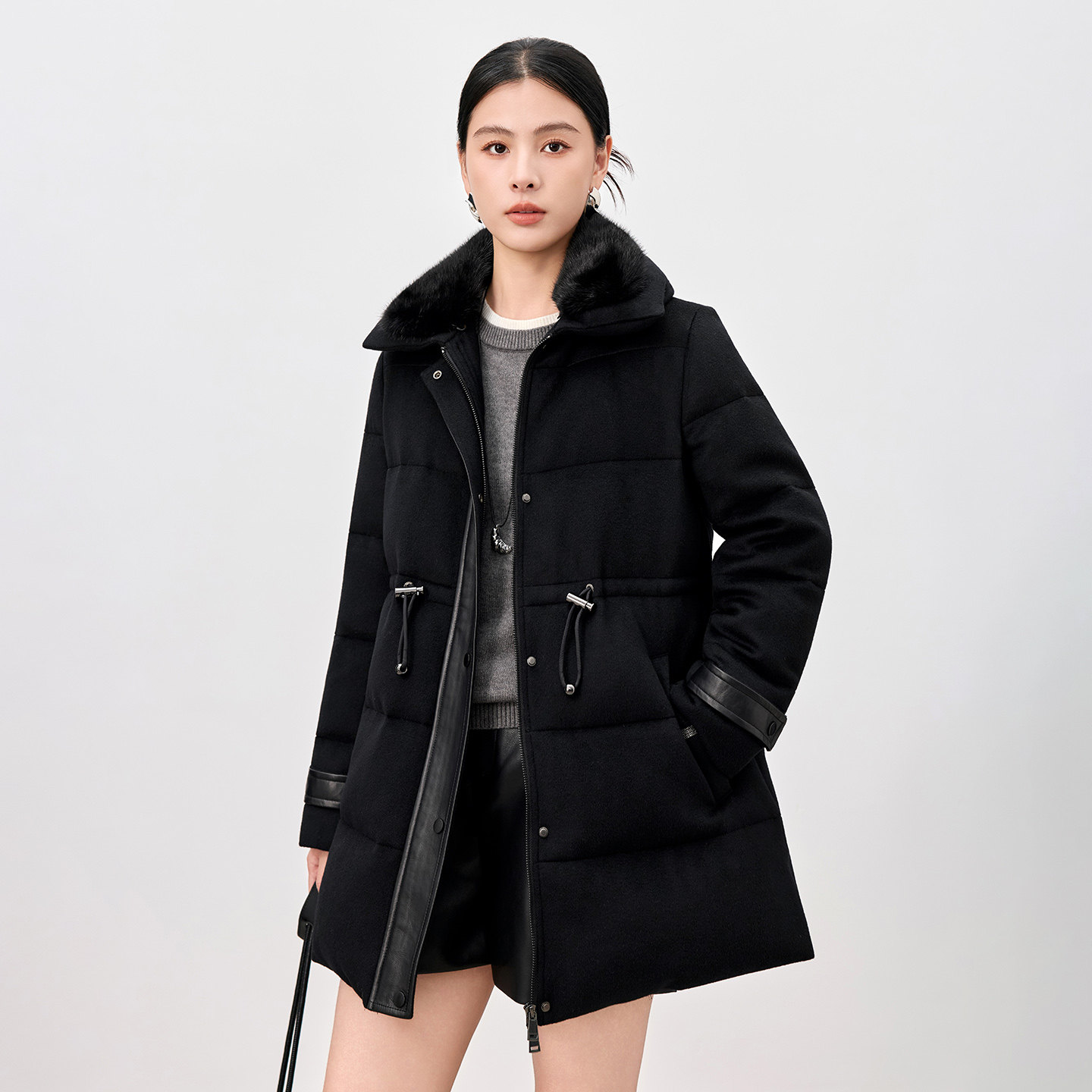 水墨佳人轻奢通勤风羊毛混纺90白鹅绒中长款水貂毛翻领收腰羽绒服