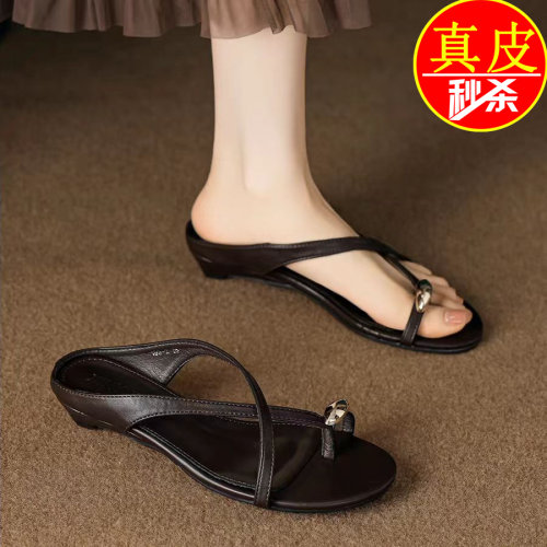 品牌爆款真皮平底配裙子拖鞋女鞋