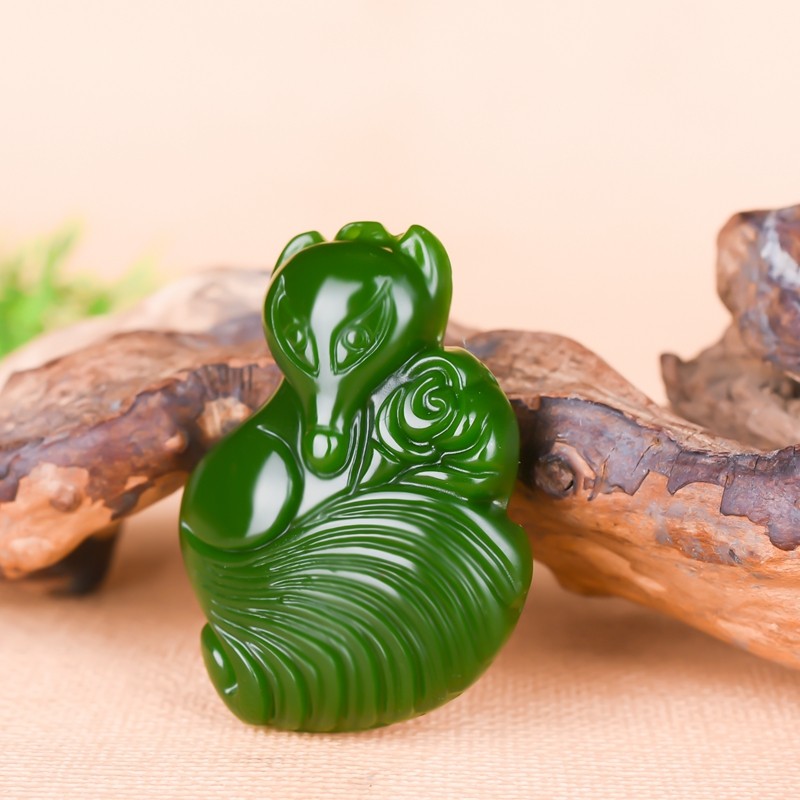 玉玲珑和田玉碧玉狐狸吊坠菠菜绿小狐狸玉坠挂件男女款项坠玉石坠