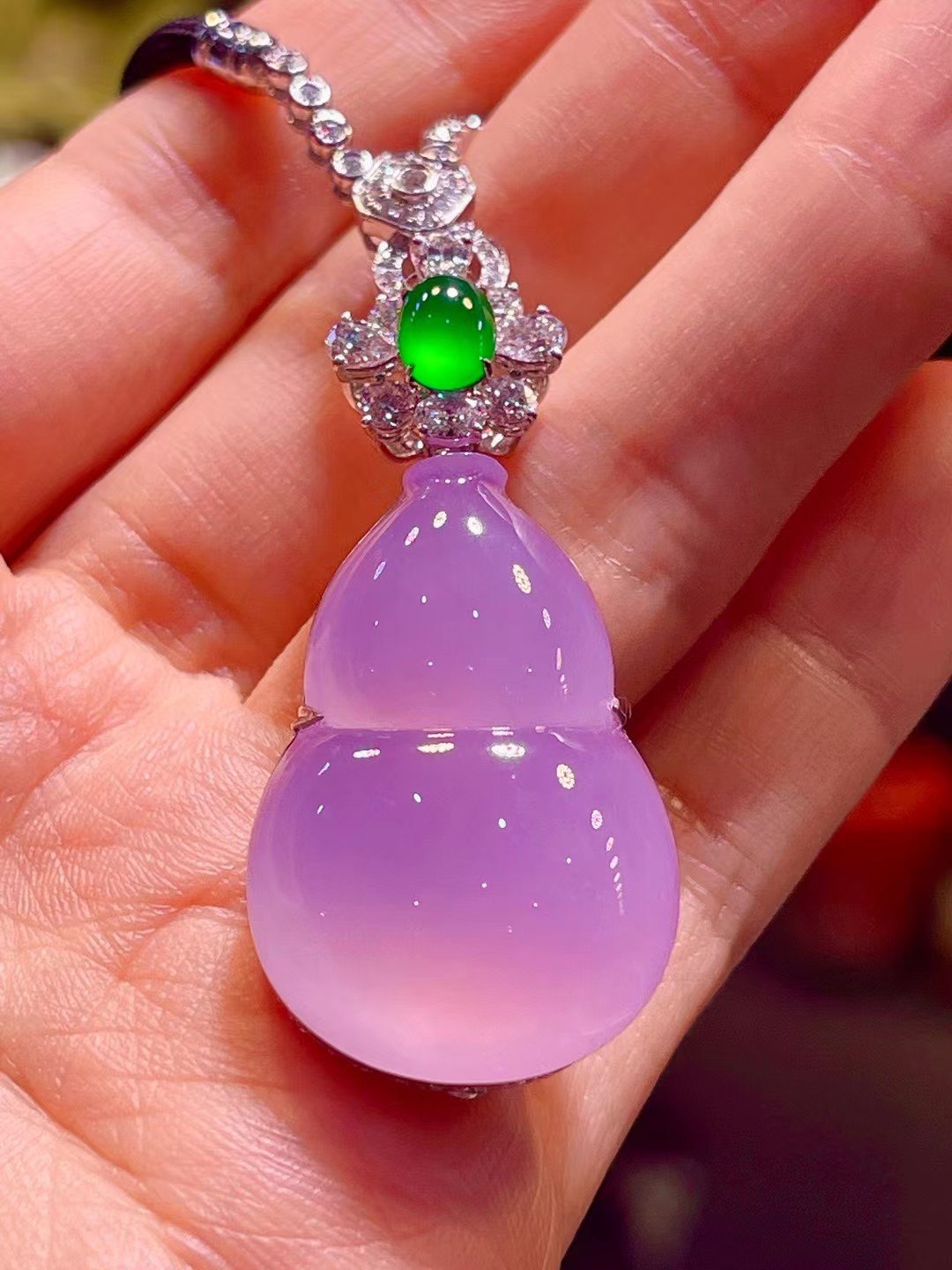 天然冰种紫罗兰翡翠葫芦吊坠18k金钻石镶嵌