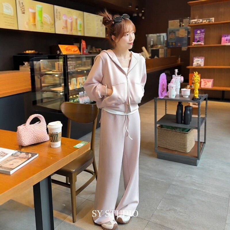 开春穿搭套装2026新款学院风连帽卫衣外套直筒裤休闲时尚运动套装