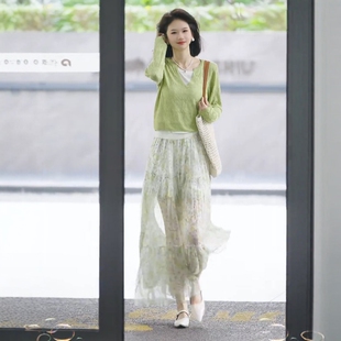 花纹顺纡绉搭裙时尚 牛油果绿撞色针织衫 显瘦两件套女 新款 2026春季