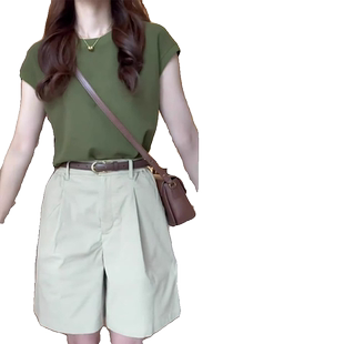 小个子活泼减龄夏季多巴胺穿搭一整套可盐可甜俏皮百搭短裤两件套