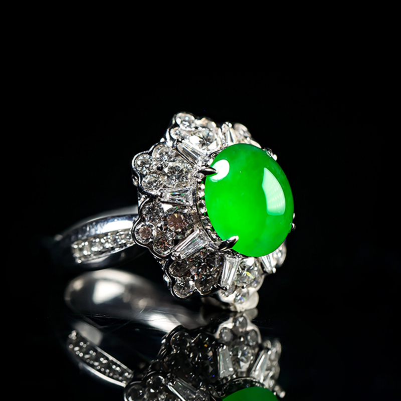 羊子珠宝   老坑高冰种鲜阳绿18K金镶嵌翡翠蛋面戒指11.19