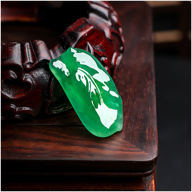 羊子珠宝 绿野仙光 老坑高冰种鲜阳绿翡翠福叶挂件F