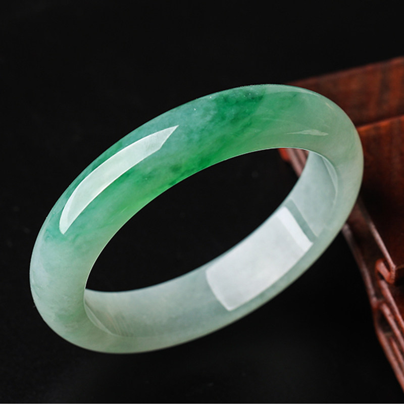 羊子珠宝《雨后荷香》老坑冰润芙蓉种飘绿翡翠手镯 水色温柔55m