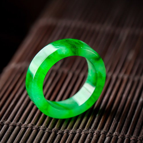 羊子珠宝 碧海潮生 老坑天然辣绿满绿翡翠指环12.11